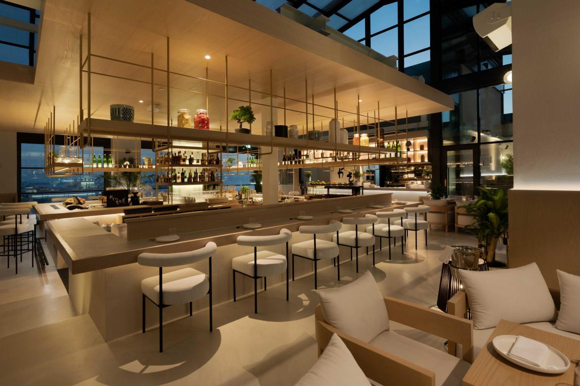 Hyatt Centric Jumeirah Dubai Exterior photo The interior of the restaurant