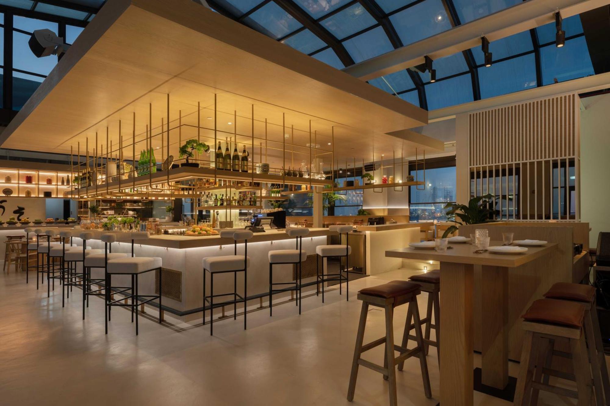 Hyatt Centric Jumeirah Dubai Exterior photo The Bar